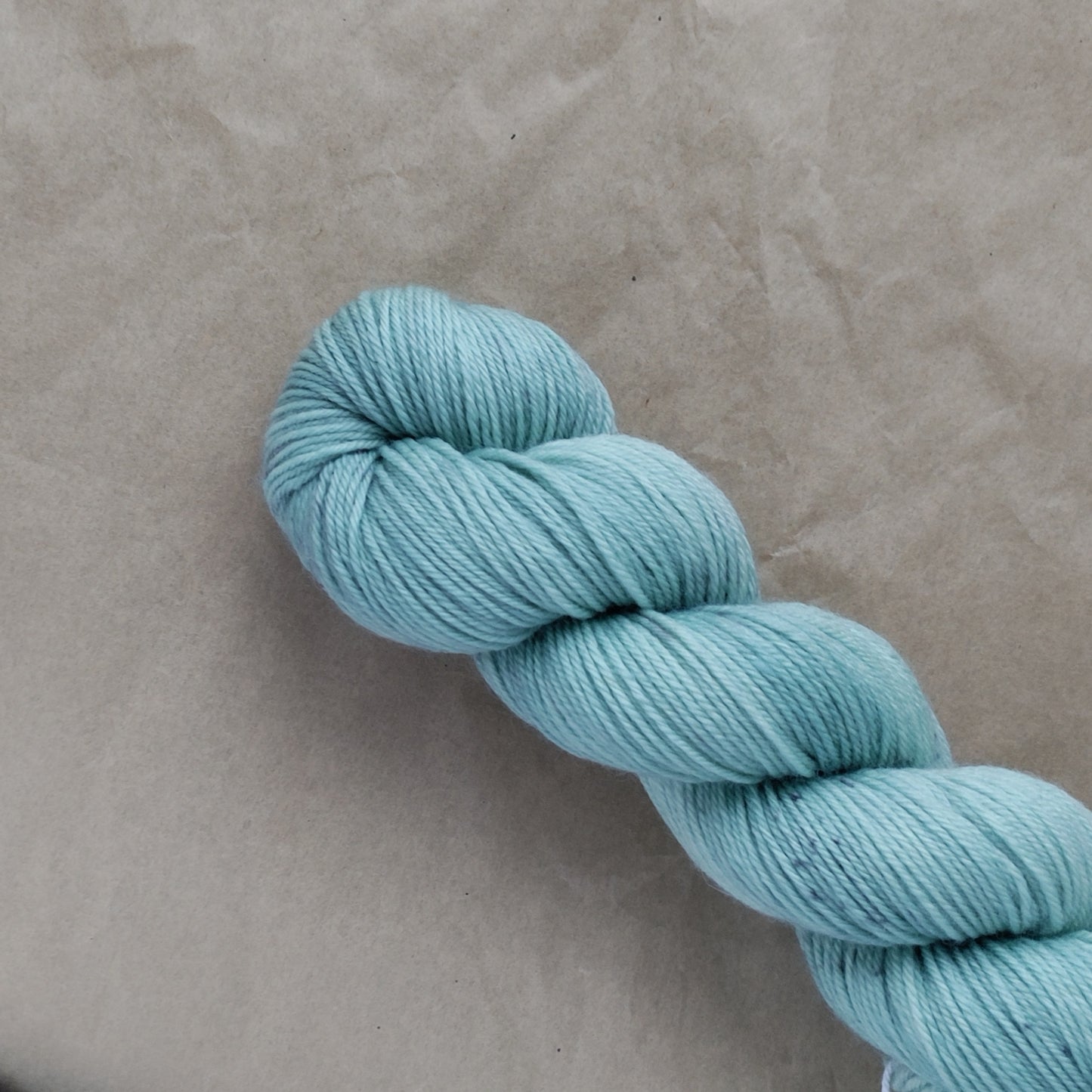 Laurelknits SuperSock – Eksklusivt håndfarvet merino strømpegarn