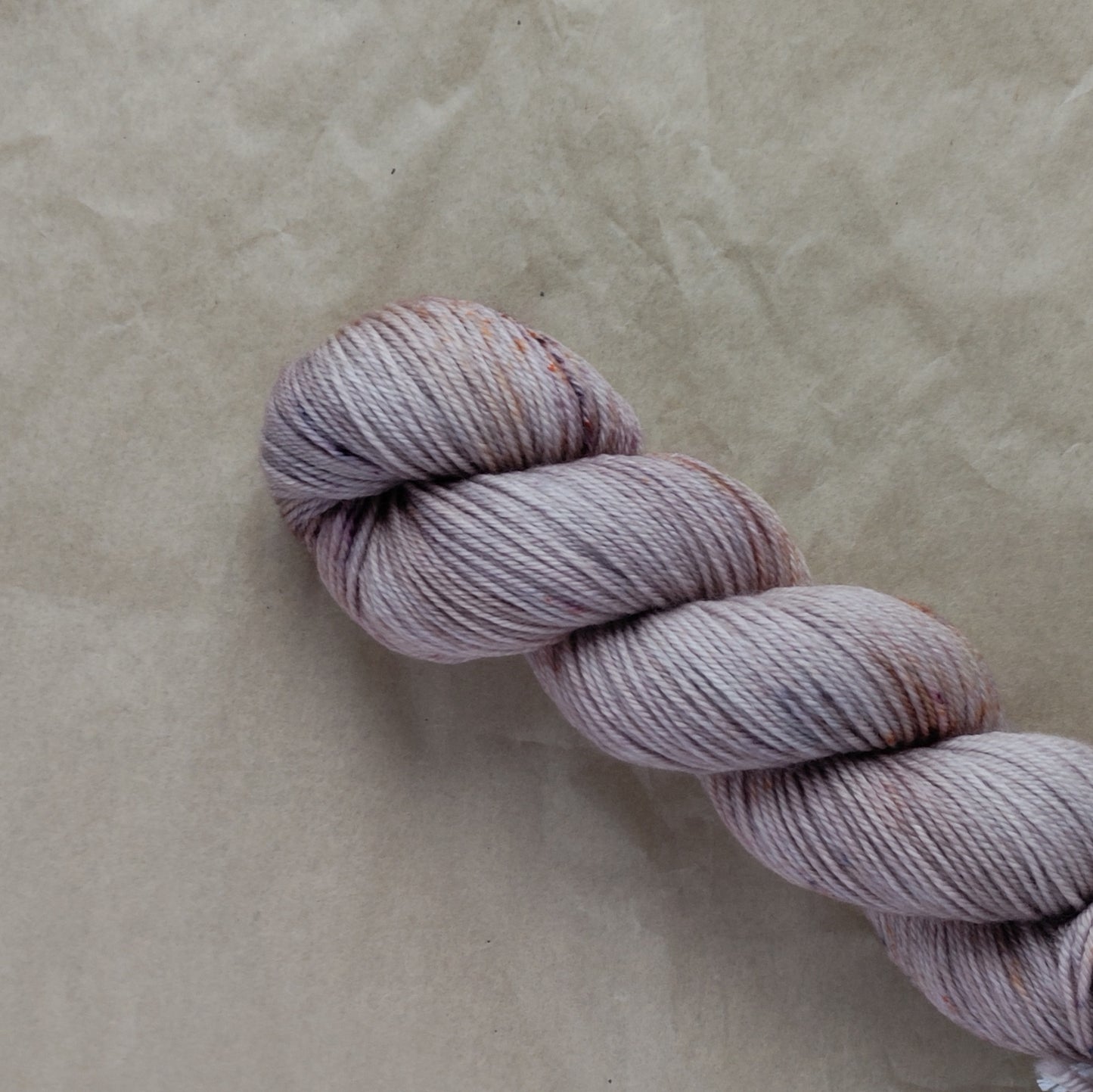 Laurelknits SuperSock – Eksklusivt håndfarvet merino strømpegarn