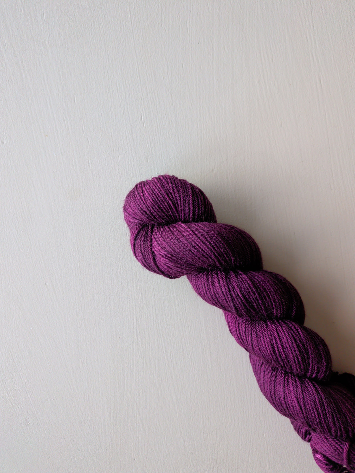 Laurelknits SuperSock – Eksklusivt håndfarvet merino strømpegarn