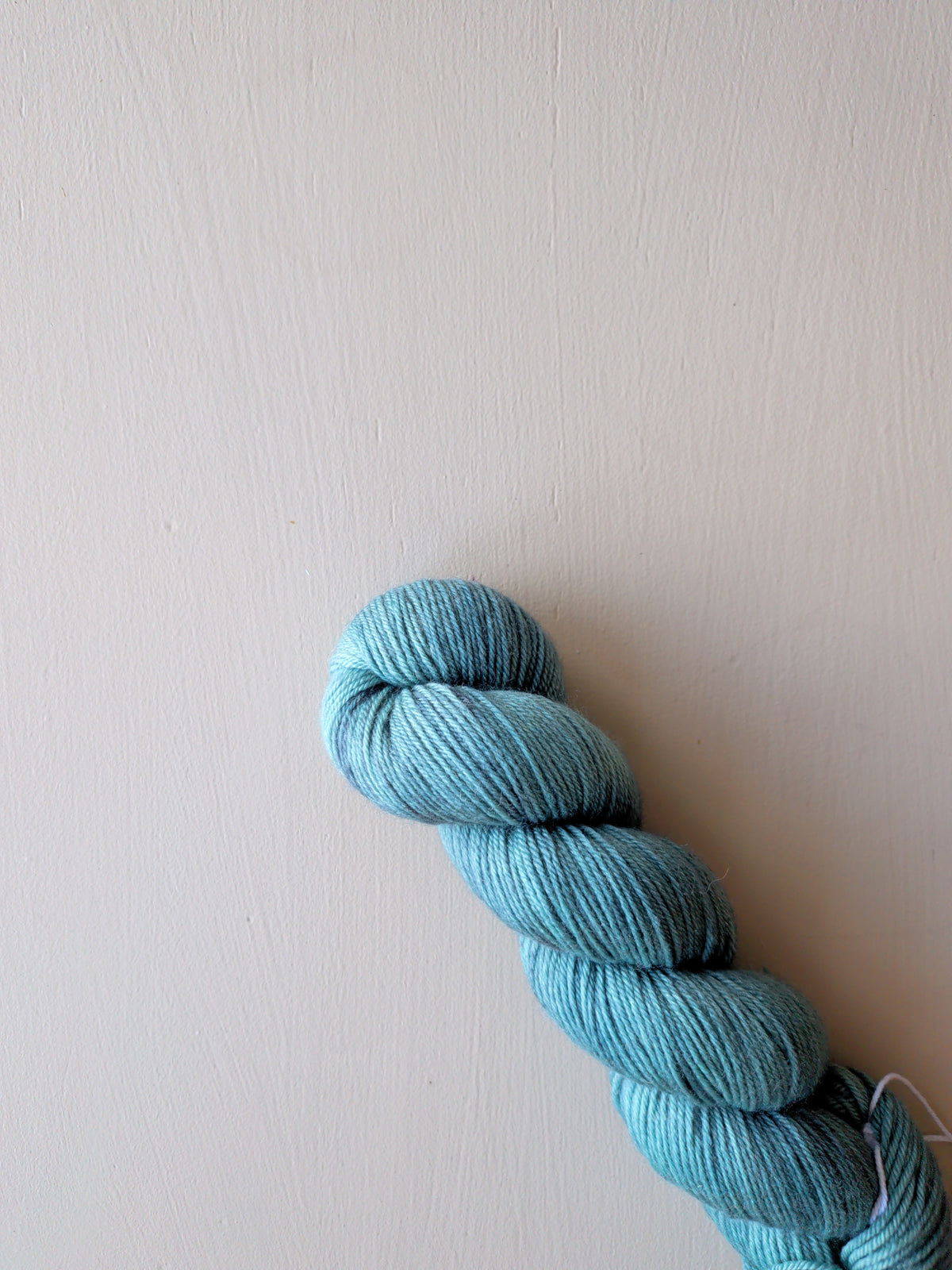 Laurelknits SuperSock – Eksklusivt håndfarvet merino strømpegarn